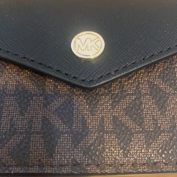 Michael Kors Kala Sm Flap Key Ring Card Case - Picture 10 of 11